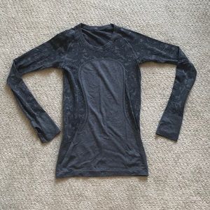 Long sleeve Lululemon shirt